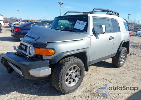 2010 Toyota Fj Cruiser from USA, damaged, VIN JTEBU4BF8AK074175